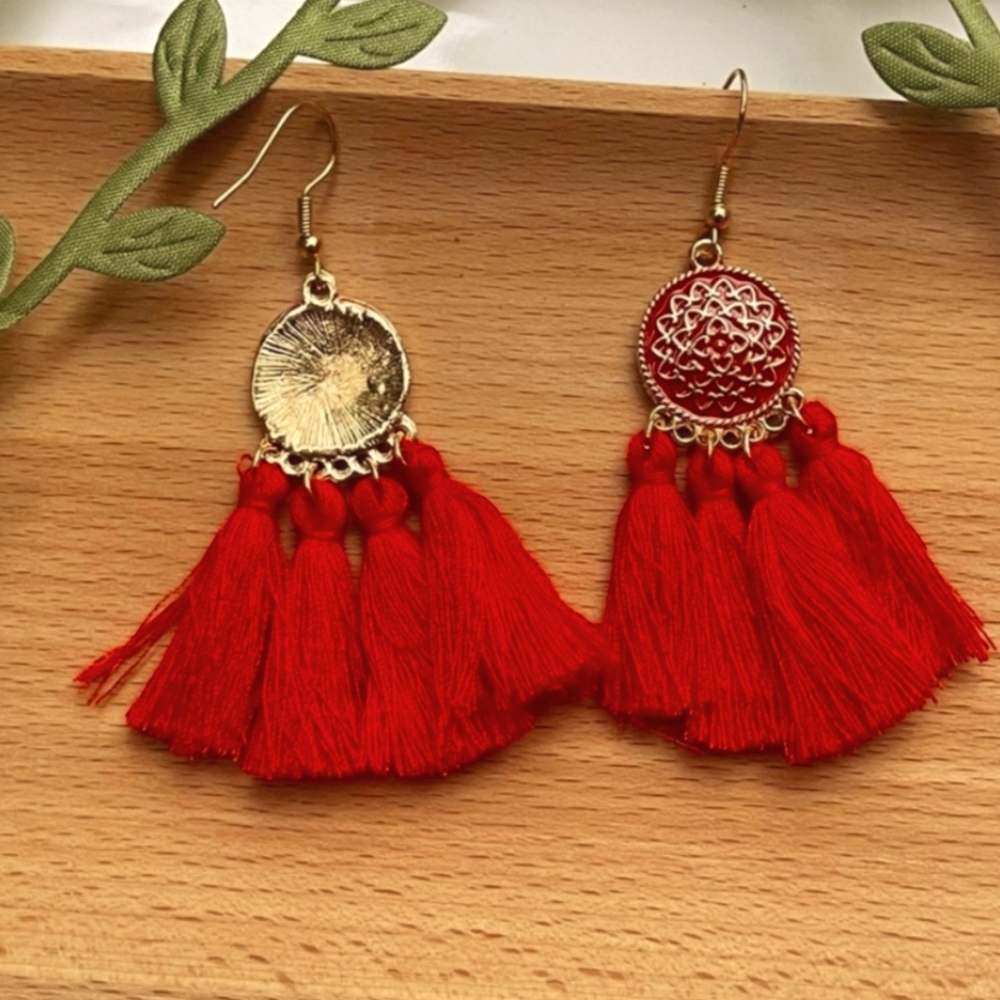 SALE NEW Bohemian Red Fringe Earrings - Picture 3 of 4